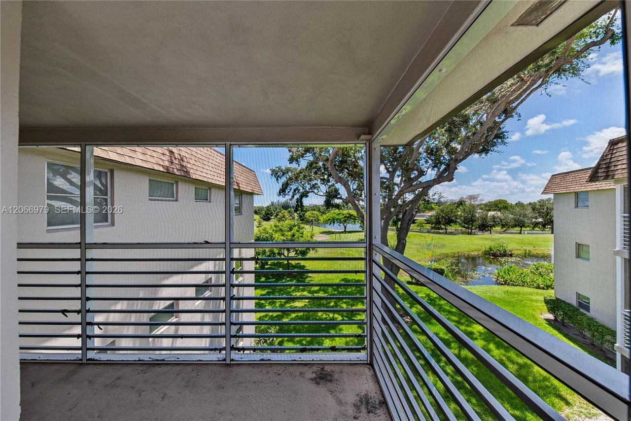 2491 SW 82nd Ave , Unit 310, Davie, FL 33324 Photo