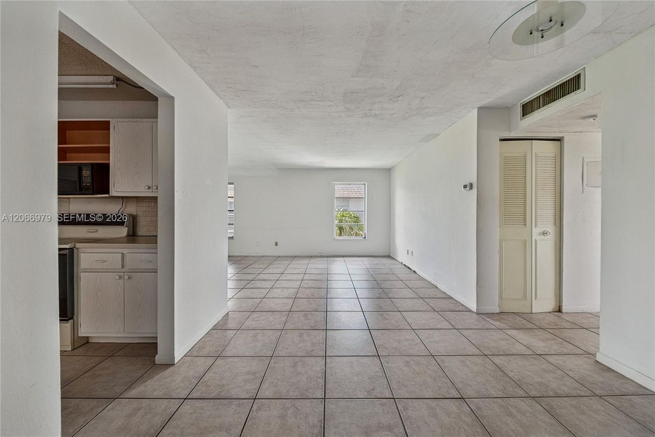2491 SW 82nd Ave , Unit 310, Davie, FL 33324 Photo