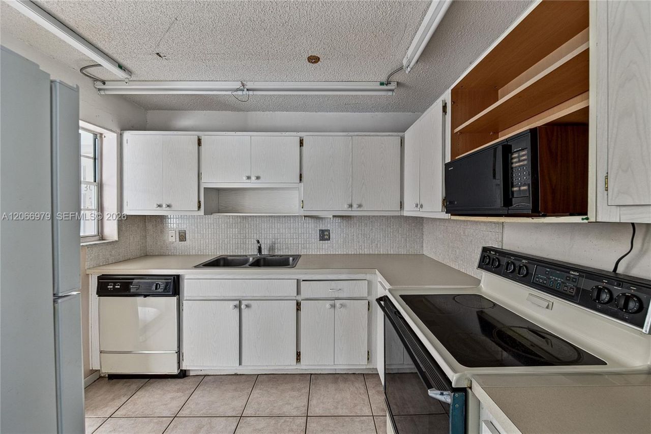2491 SW 82nd Ave , Unit 310, Davie, FL 33324 Photo