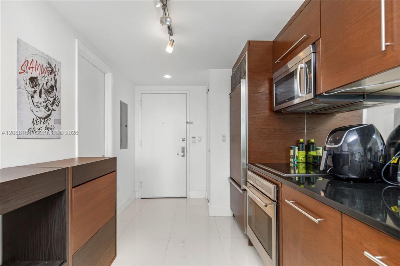 465 Brickell Ave , Unit 2504, Miami, FL 33131 Photo