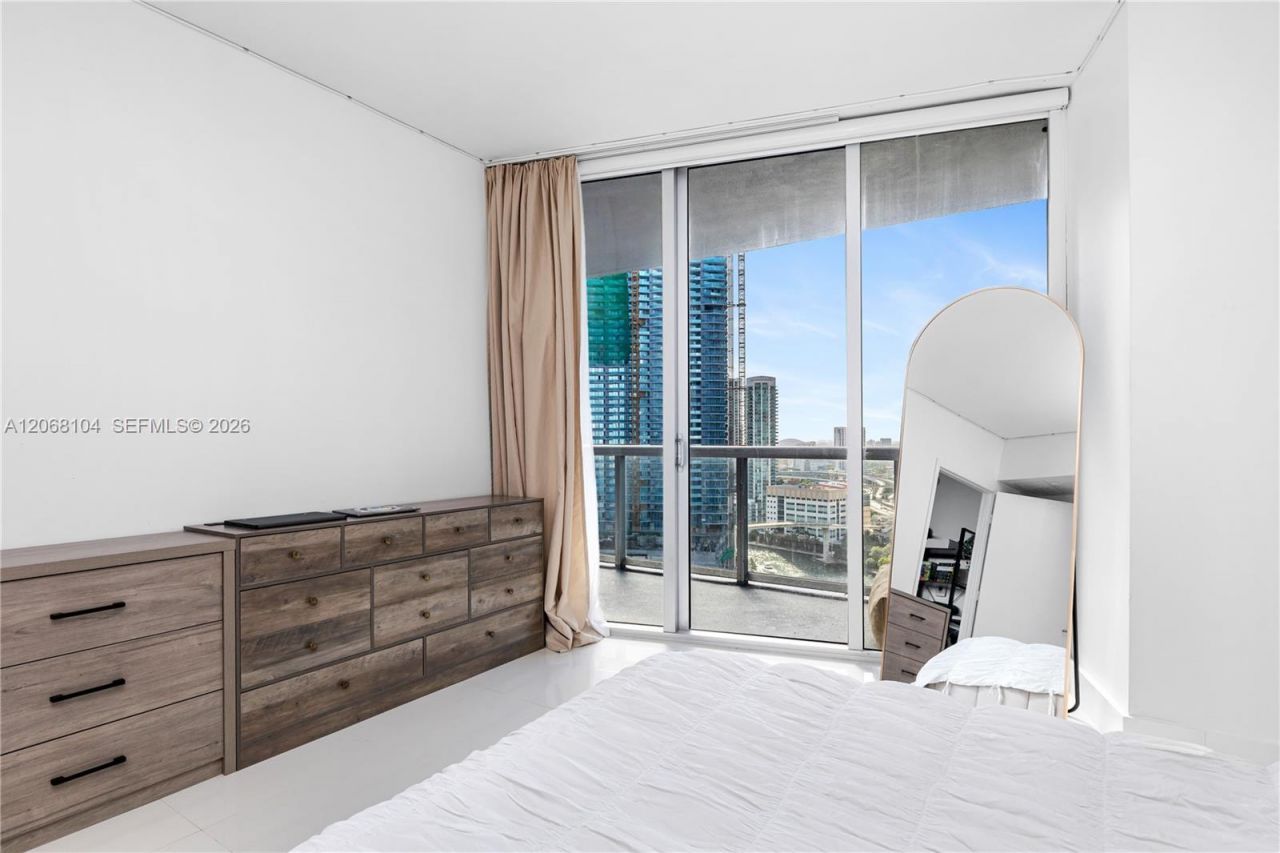 465 Brickell Ave , Unit 2504, Miami, FL 33131 Photo