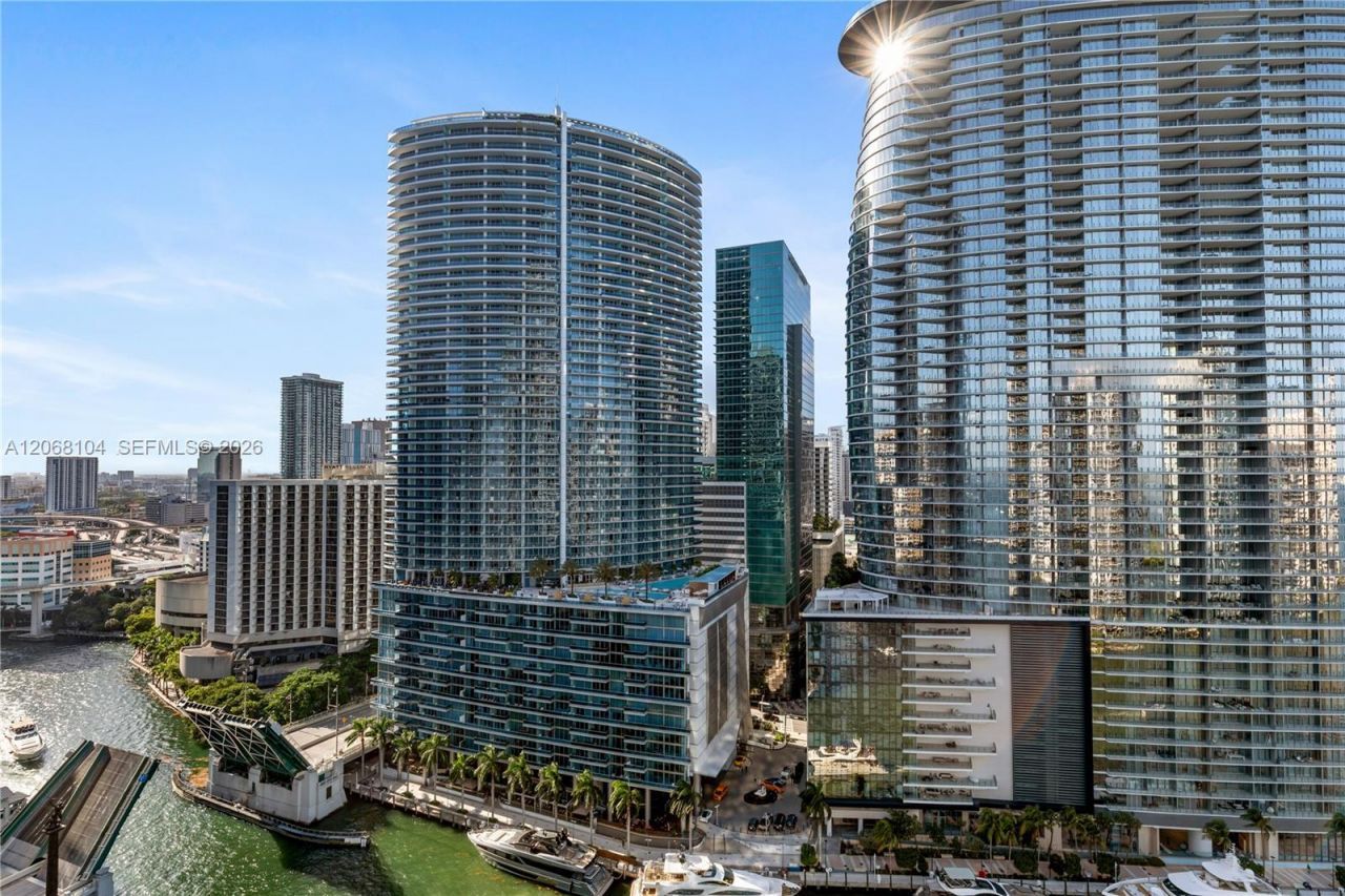 465 Brickell Ave , Unit 2504, Miami, FL 33131 Photo