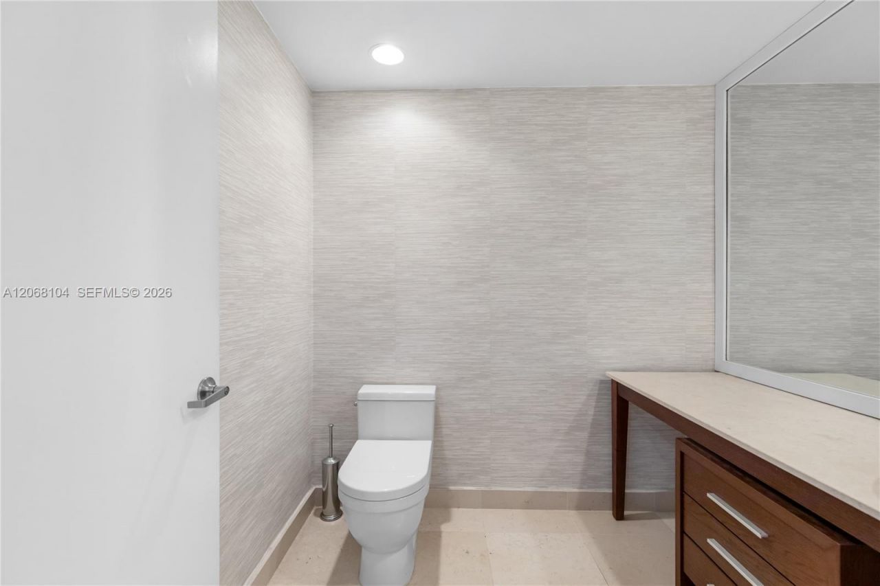 465 Brickell Ave , Unit 2504, Miami, FL 33131 Photo