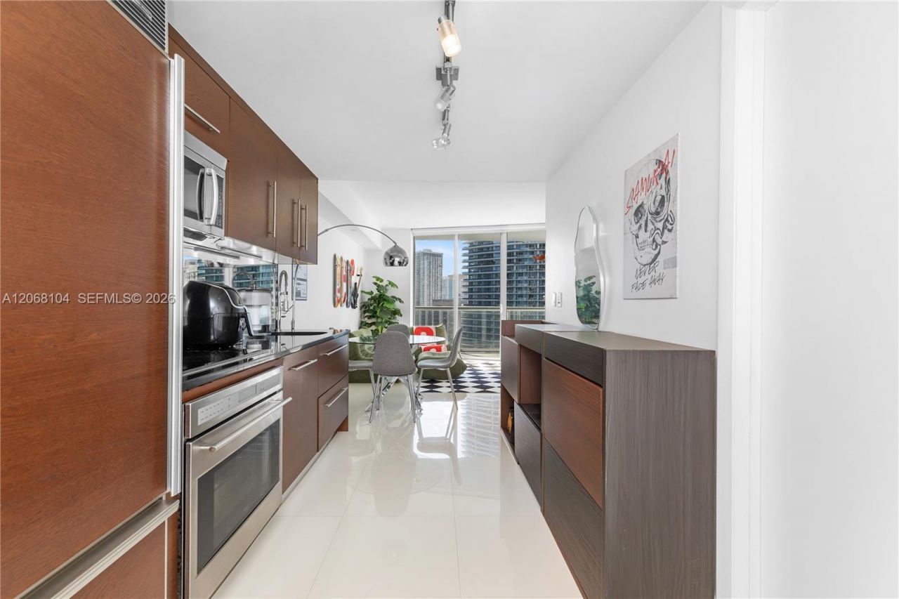 465 Brickell Ave , Unit 2504, Miami, FL 33131 Photo