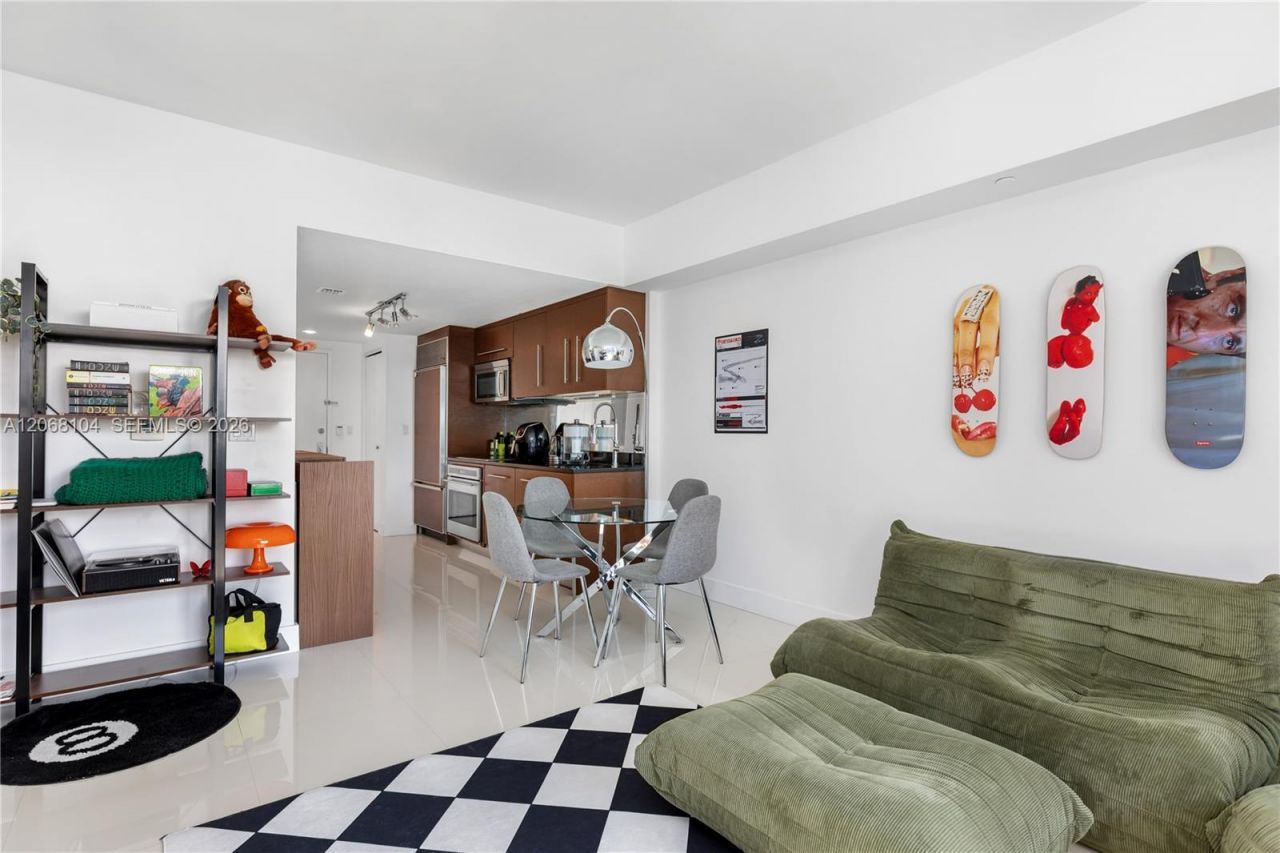 465 Brickell Ave , Unit 2504, Miami, FL 33131 Photo