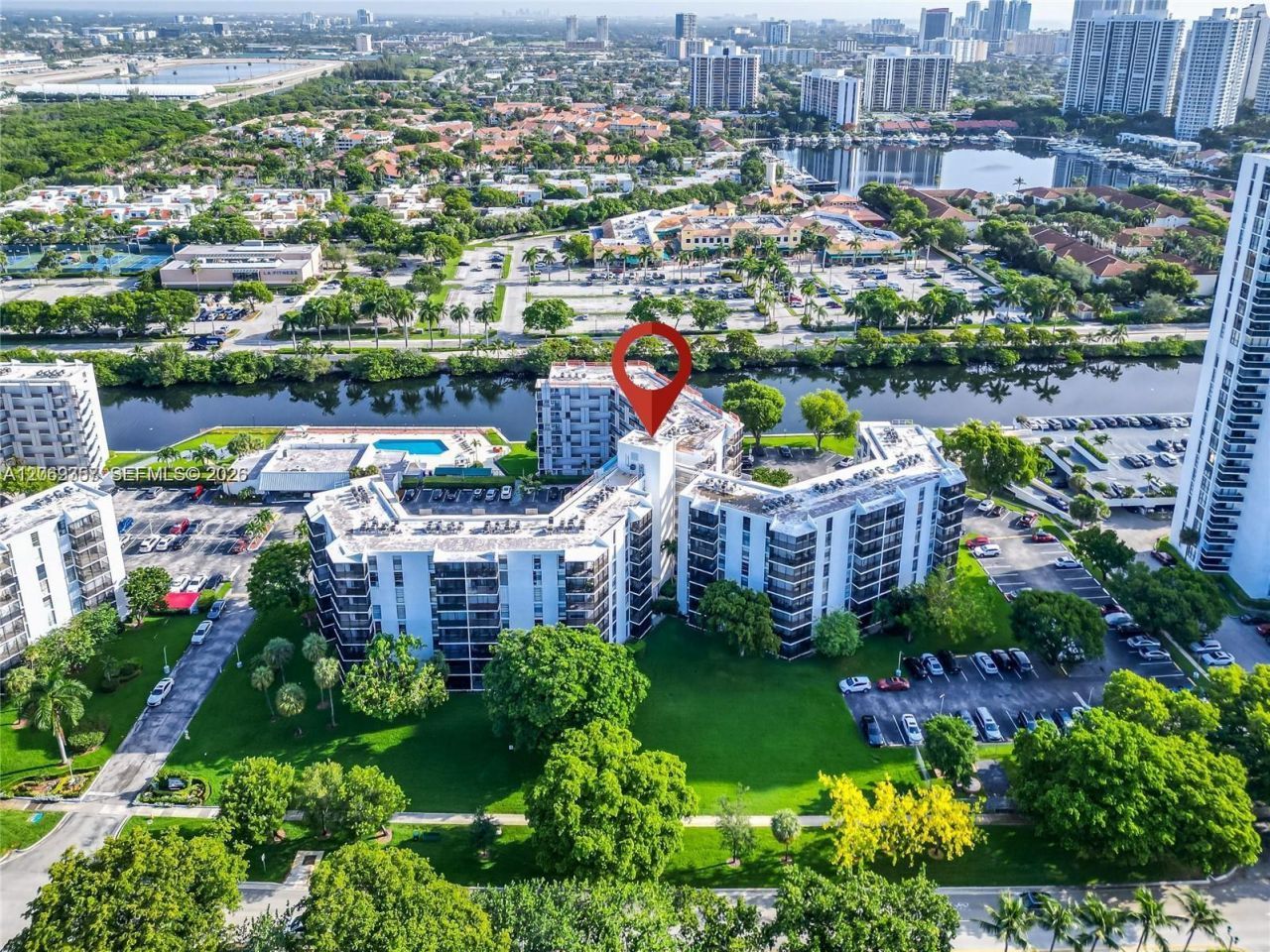 3401 N Country Club Dr, Unit EI-216, Aventura, FL 33180 Photo
