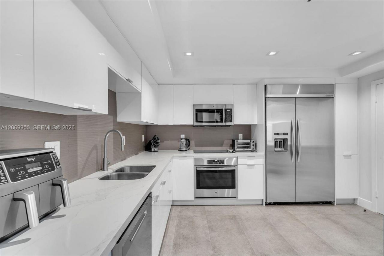 251 Crandon Blvd , Unit 1227, Key Biscayne, FL 33149 Photo