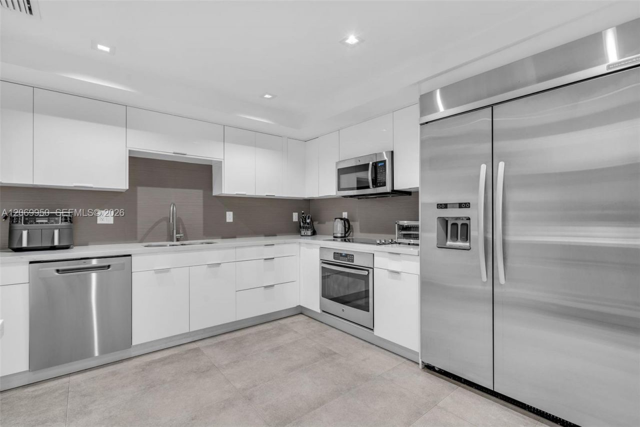 251 Crandon Blvd , Unit 1227, Key Biscayne, FL 33149 Photo