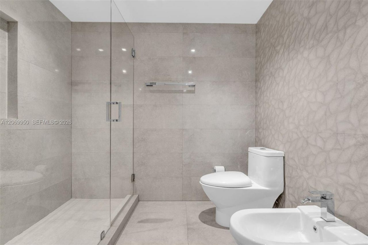 251 Crandon Blvd , Unit 1227, Key Biscayne, FL 33149 Photo