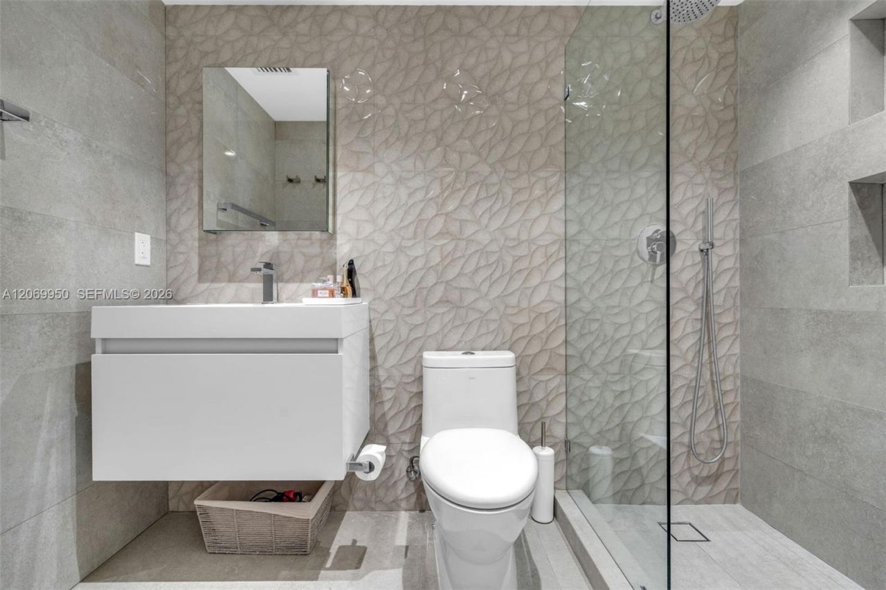 251 Crandon Blvd , Unit 1227, Key Biscayne, FL 33149 Photo