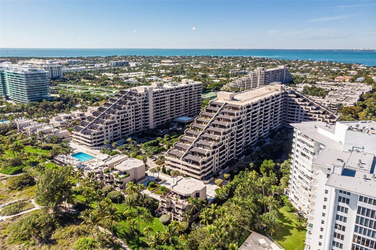 251 Crandon Blvd , Unit 1227, Key Biscayne, FL 33149 Photo