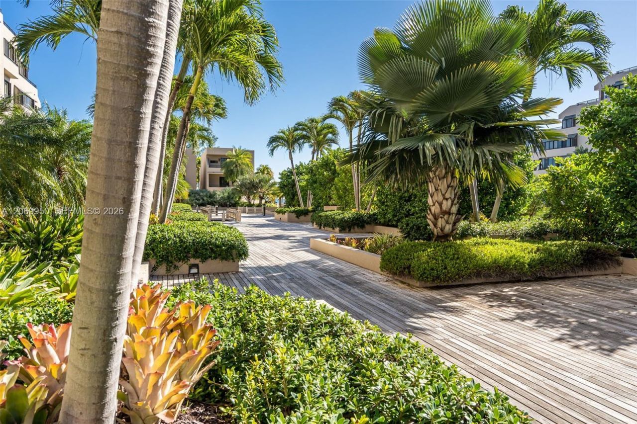 251 Crandon Blvd , Unit 1227, Key Biscayne, FL 33149 Photo