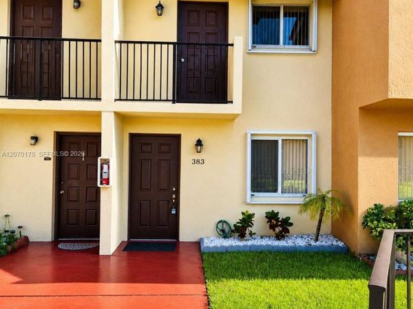 550 NW 82nd Ct, Unit 383, Miami, FL 33126