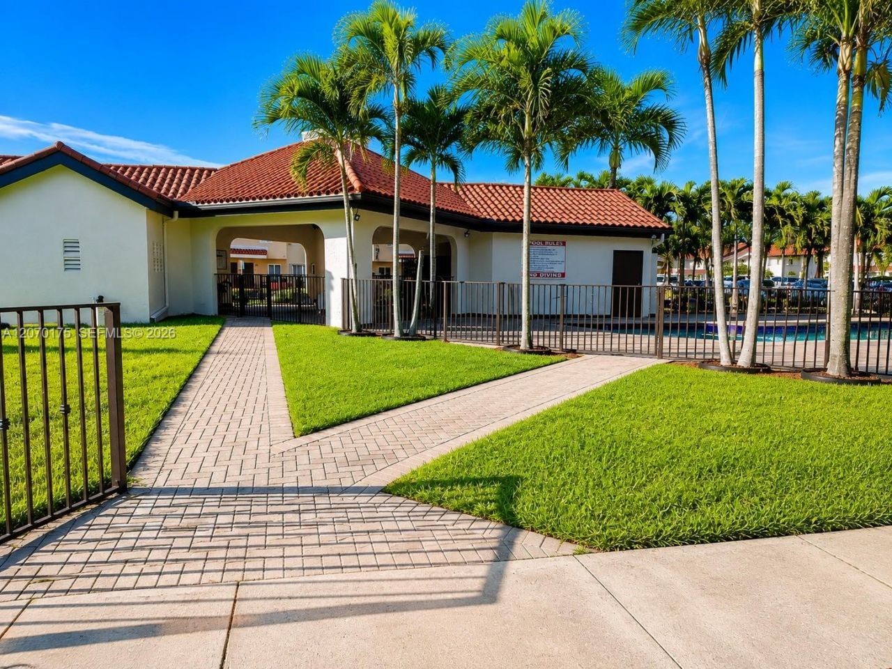 550 NW 82nd Ct, Unit 383, Miami, FL 33126 Photo