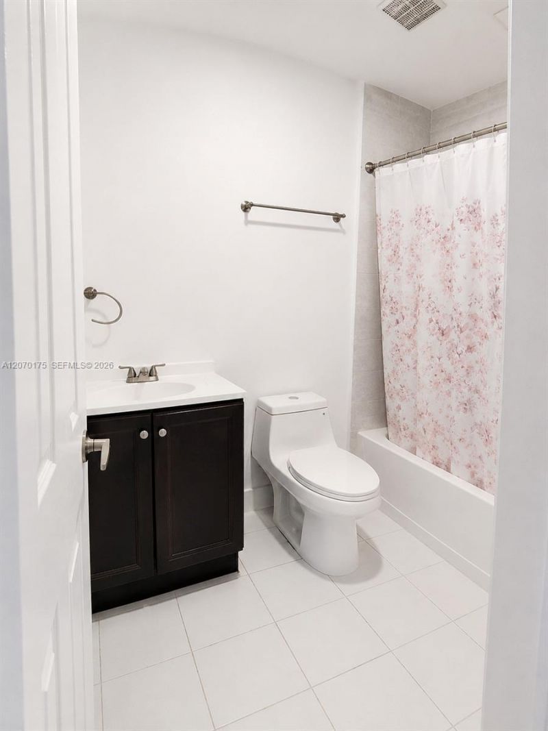 550 NW 82nd Ct, Unit 383, Miami, FL 33126 Photo