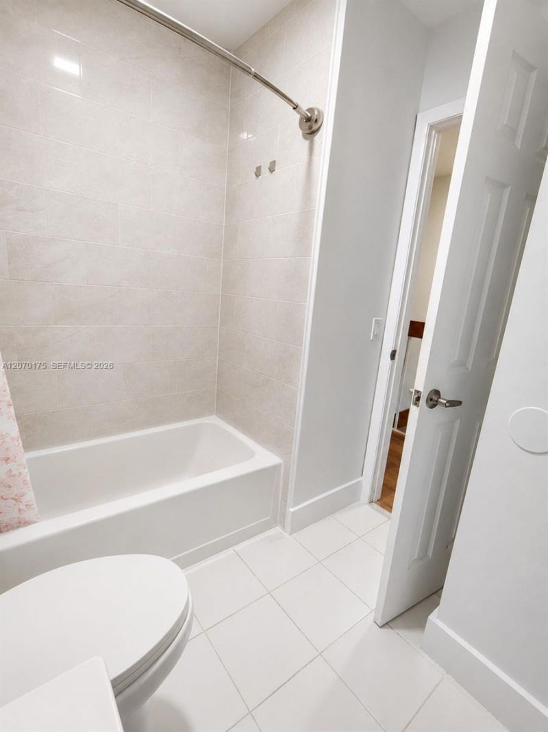 550 NW 82nd Ct, Unit 383, Miami, FL 33126 Photo