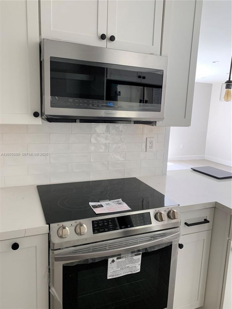 8325 SW 72nd Ave , Unit 305C, Miami, FL 33143 Photo