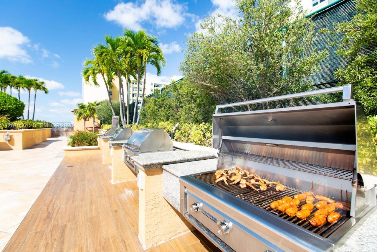 90 Alton Rd , Unit 1005, Miami Beach, FL 33139 Photo