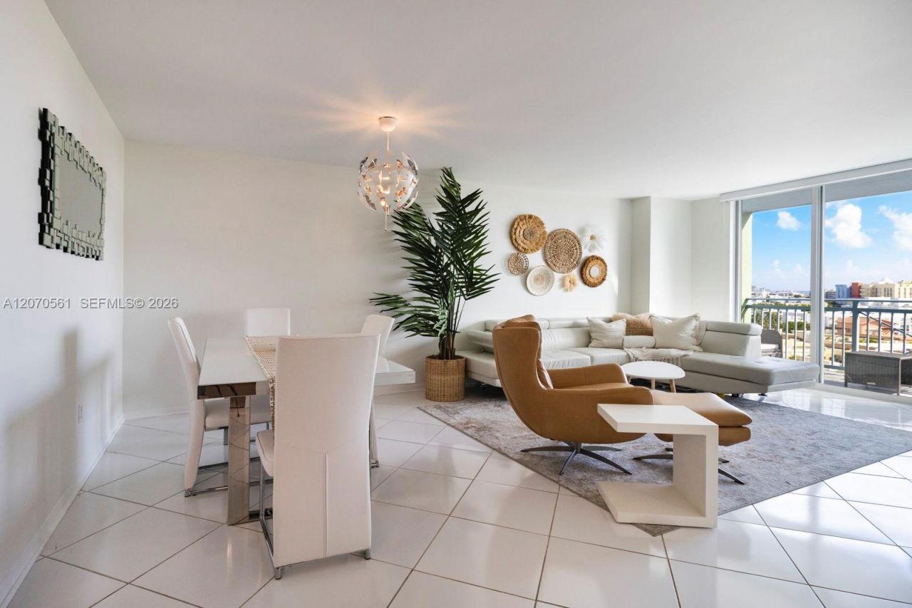 90 Alton Rd , Unit 1005, Miami Beach, FL 33139 Photo
