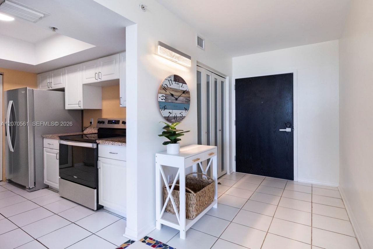90 Alton Rd , Unit 1005, Miami Beach, FL 33139 Photo