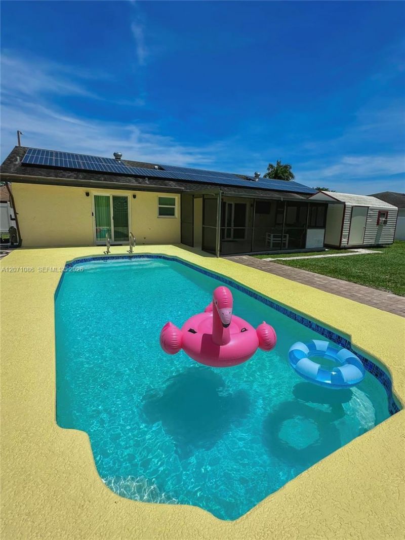 177 Dove Cir , Royal Palm Beach, FL 33411 Photo