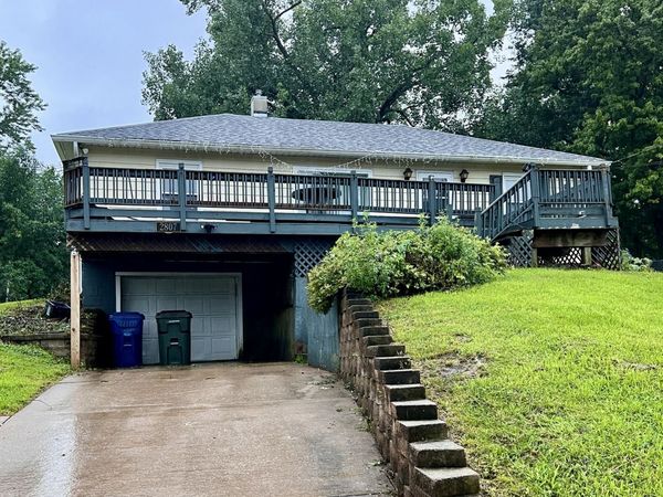2807 W 49th Street , Davenport, IA 52806