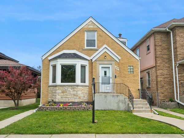 3737 N Cumberland Avenue , Chicago, IL 60634