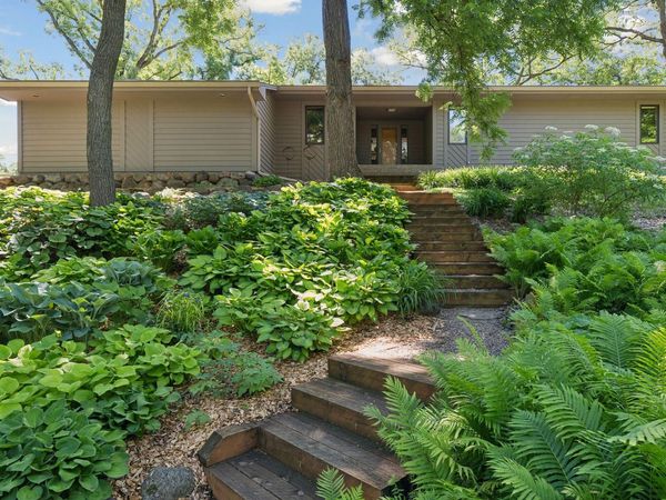 4309 Tonkawood Road, Minnetonka, MN 55345