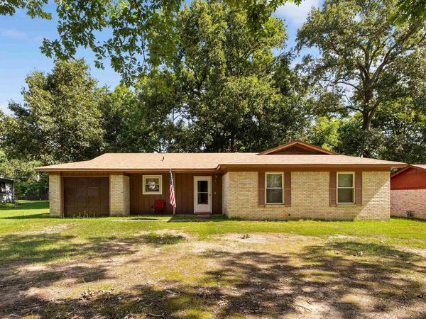 1309 Kelly Court, Redfield, AR 72132