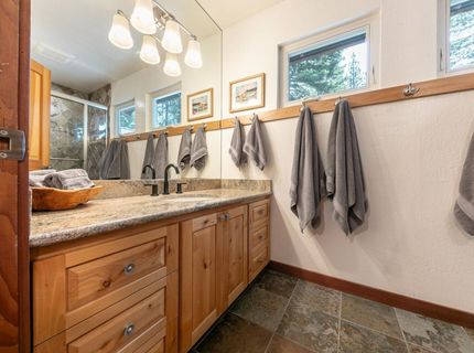 1623 Deer Path, Truckee, CA 96161 Photo