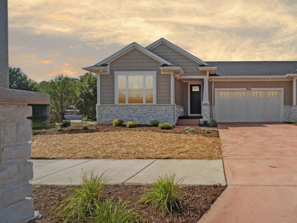 623 Aquila Drive, East Lansing, MI 48823