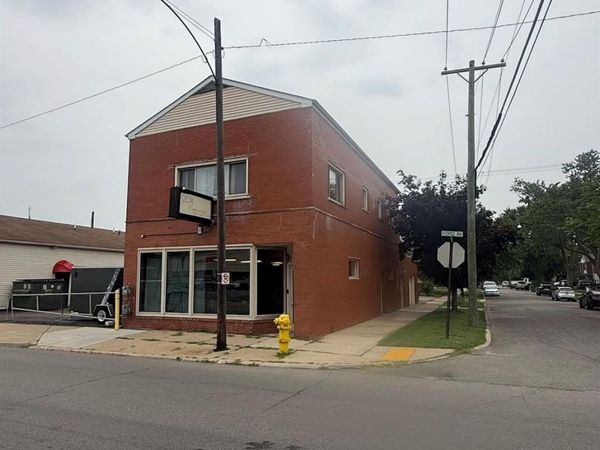 2300 Ford Avenue , Wyandotte, Mi 48192