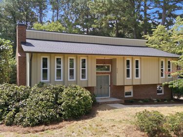 6220 Bramblewood Drive, Raleigh, NC 27612