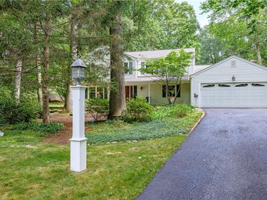 10 Birling Gap, Fairport, NY 14450