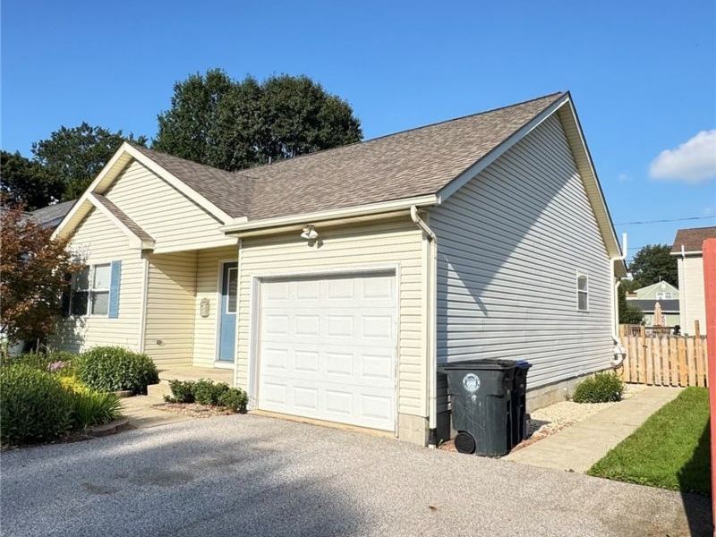 115 Sabetha Place, Akron, OH 44313 Photo 2