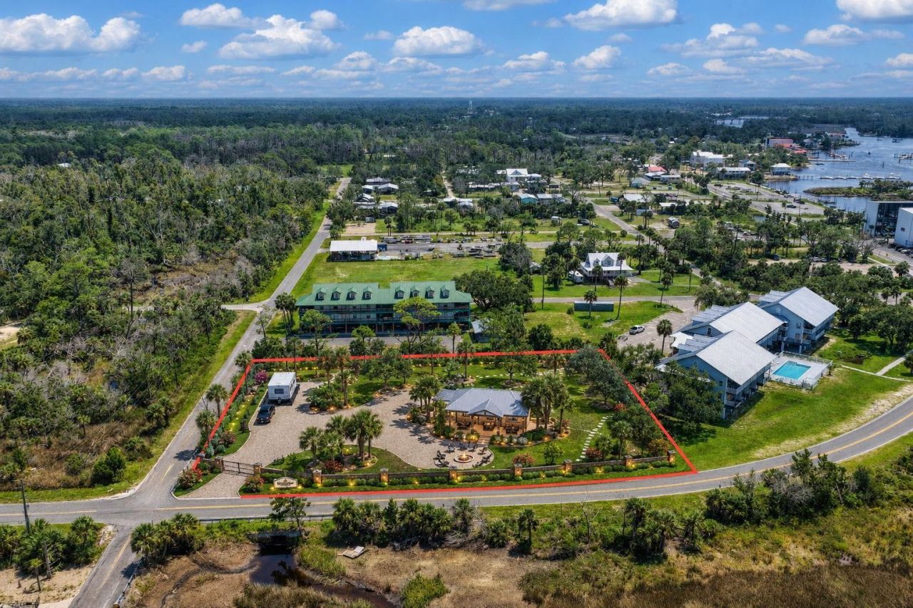 8 NW Second Street , Steinhatchee, FL 00000 Photo