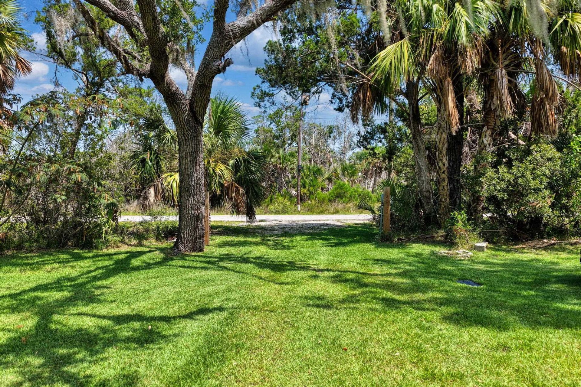 8 NW Second Street , Steinhatchee, FL 00000 Photo