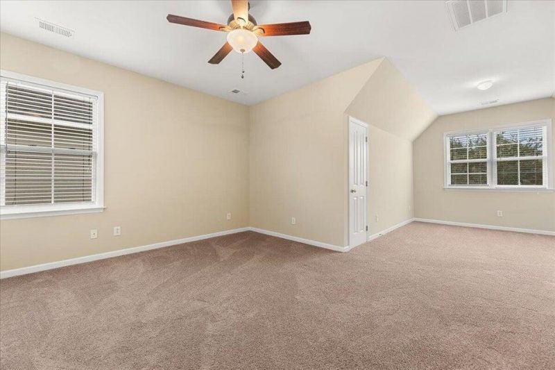 217 Trillium Avenue Photo 11