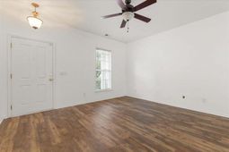 217 Trillium Avenue photo 4