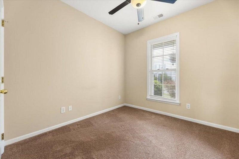 217 Trillium Avenue Photo 9