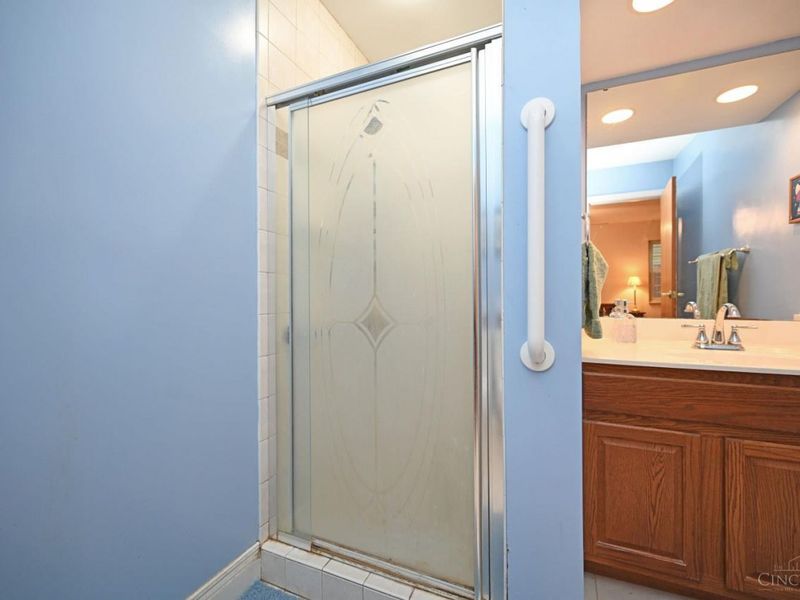1925 Fullerton Drive, Cincinnati, OH 45240 Photo 29