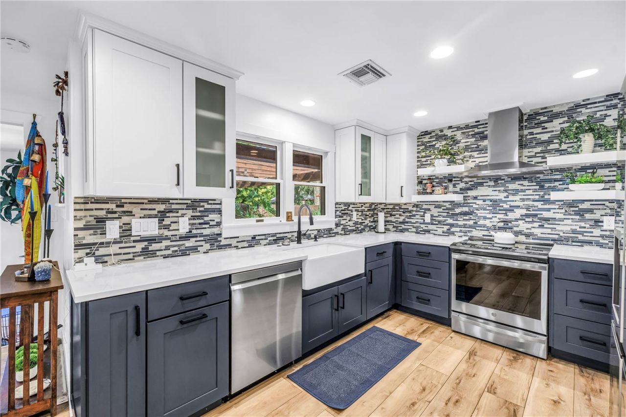2635 Hyde Park Street, Sarasota, FL 34239 Photo