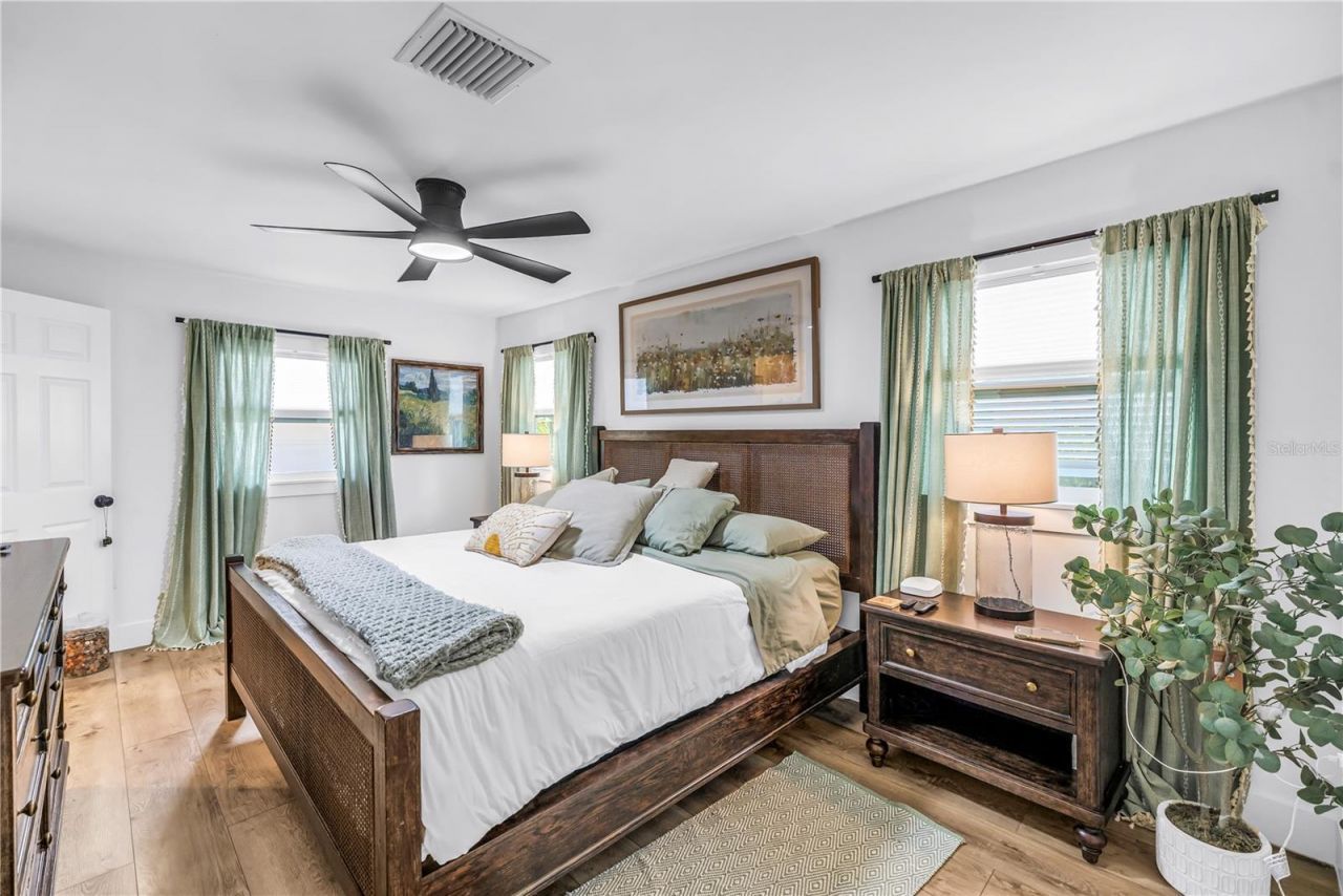 2635 Hyde Park Street, Sarasota, FL 34239 Photo