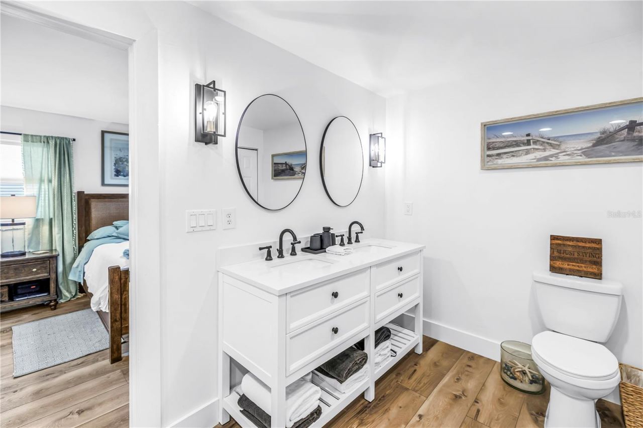 2635 Hyde Park Street, Sarasota, FL 34239 Photo