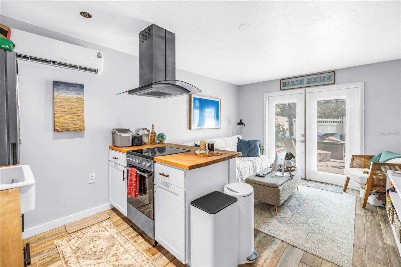 2635 Hyde Park Street, Sarasota, FL 34239 Photo