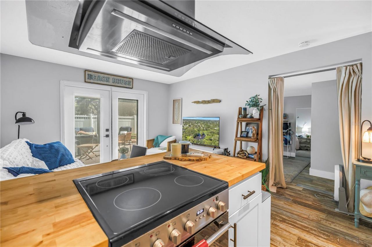2635 Hyde Park Street, Sarasota, FL 34239 Photo