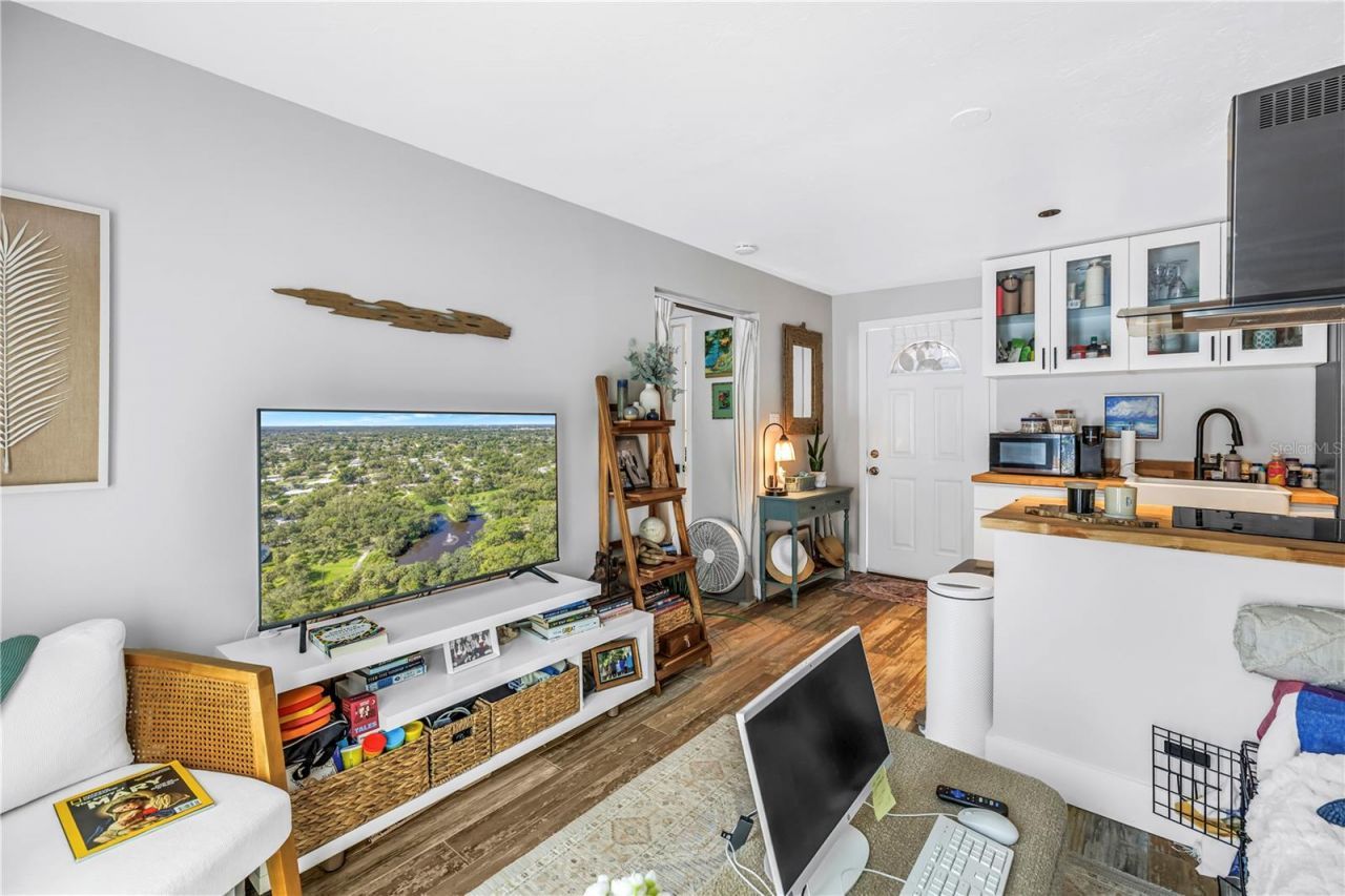 2635 Hyde Park Street, Sarasota, FL 34239 Photo