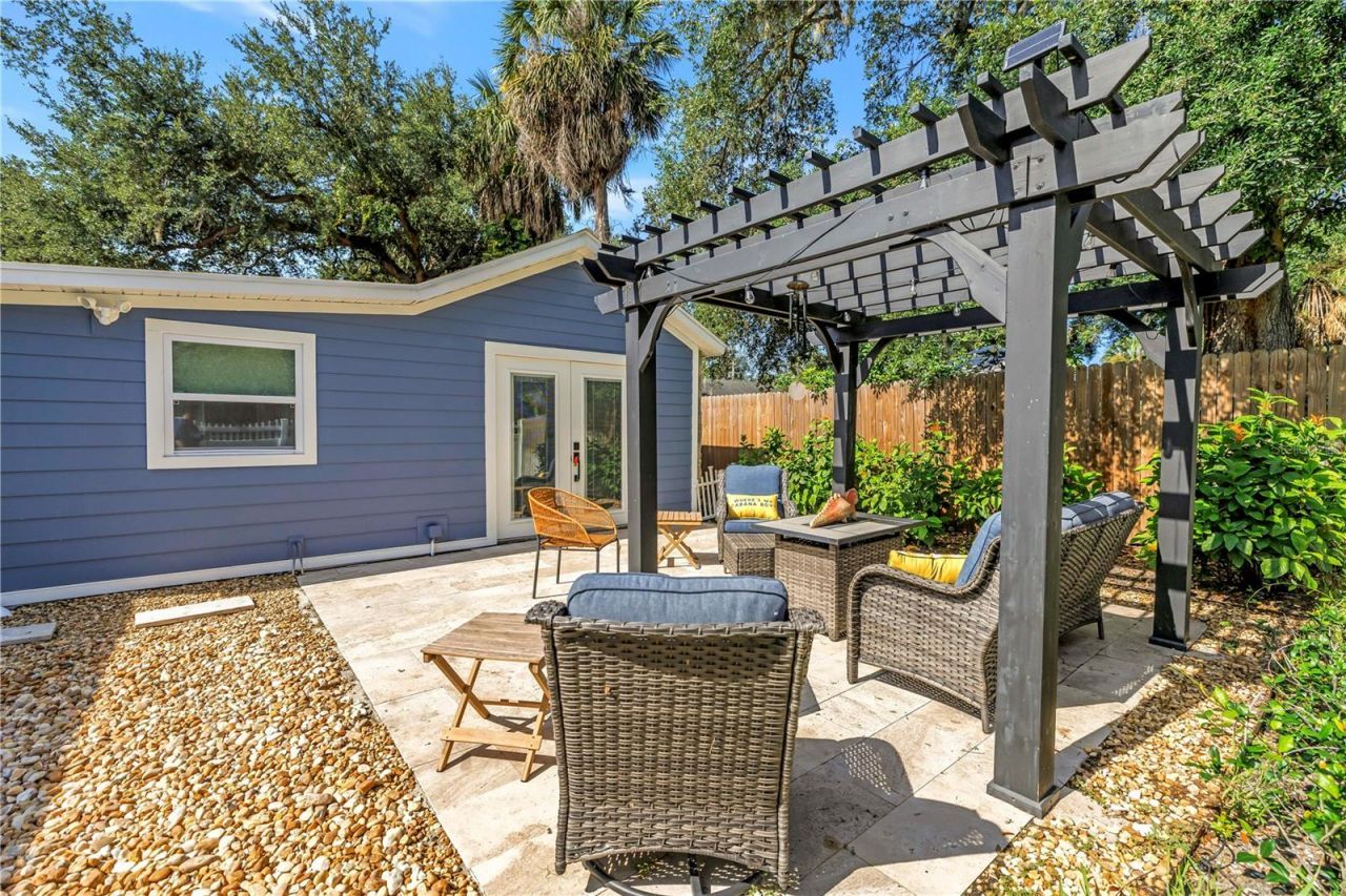 2635 Hyde Park Street, Sarasota, FL 34239 Photo