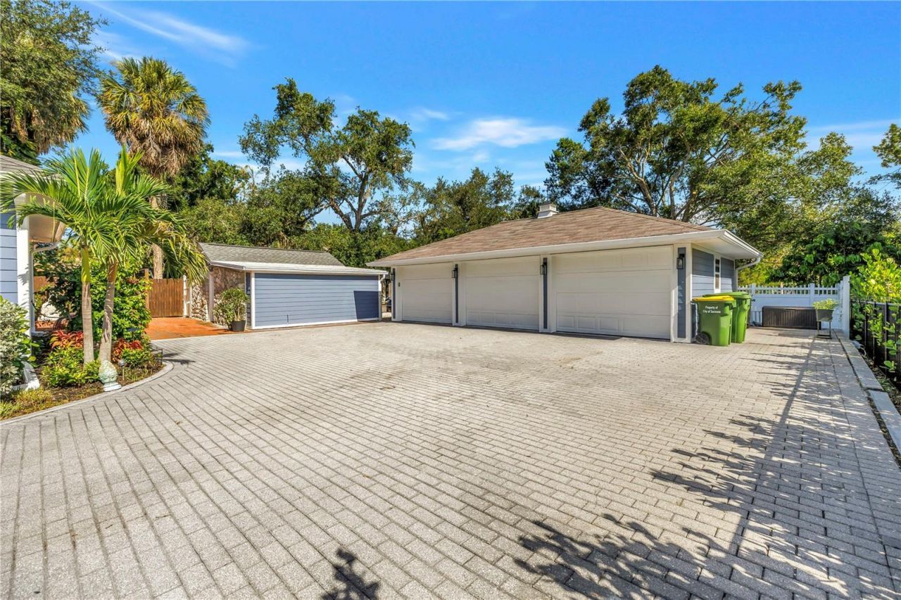 2635 Hyde Park Street, Sarasota, FL 34239 Photo