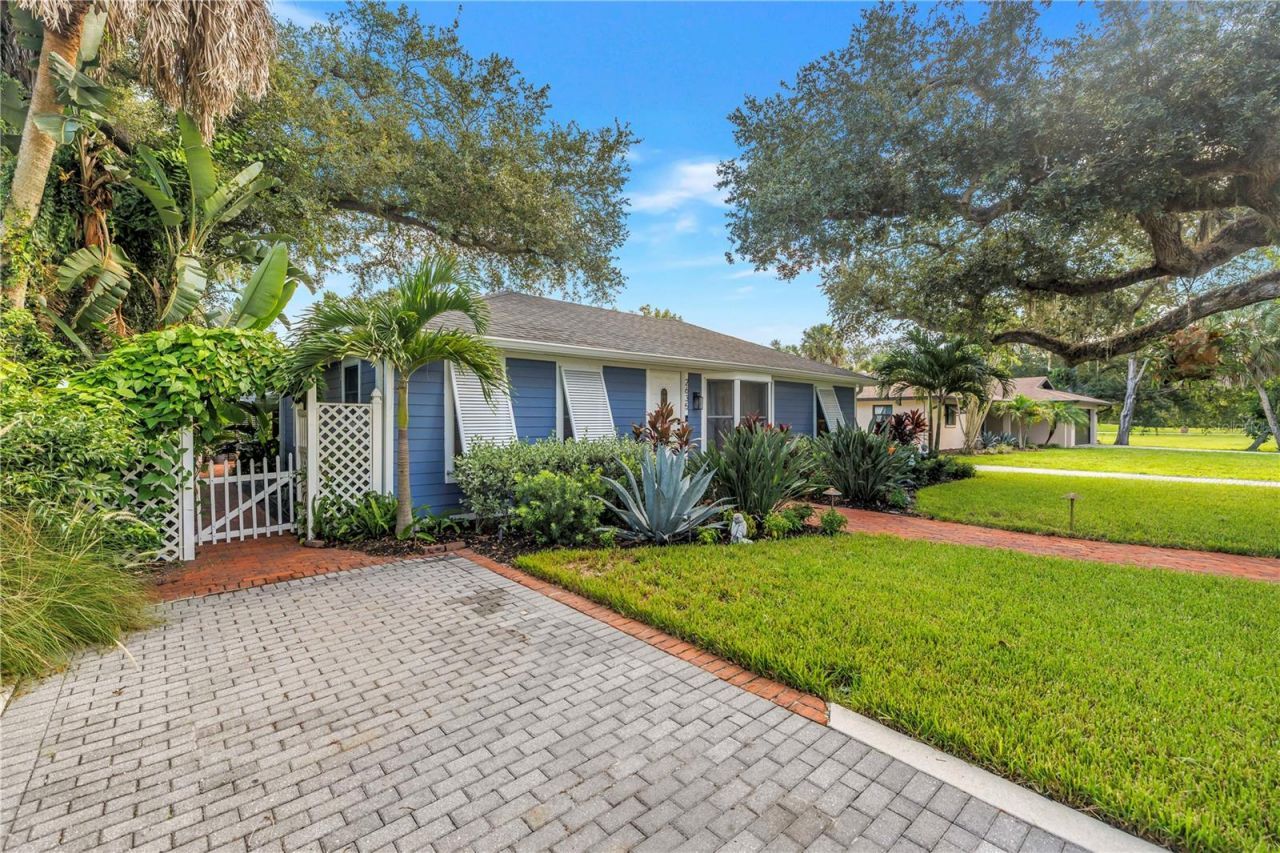 2635 Hyde Park Street, Sarasota, FL 34239 Photo